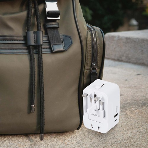 KOJIMA - ADAPTATEUR UNIVERSEL DE VOYAGE AVEC SORTIES USB-C ET USB-A - NOIR