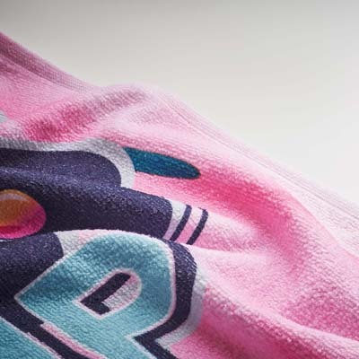 Serviette de plage en quadri