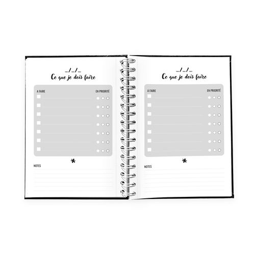 CARNET SPIRALE COUVERTURE SOUPLE - MAXI 210 x 297 mm - COUVERTURE 380g SATIMAT AVEC PELLICULAGE BRILLANT PAGE 1 ET 4 - BLOC DE 50 FEUILLES 80g OFFSET - SANS IMPRESSION - SPIRALE BLANCHE - A GAUCHE thumbnail 7