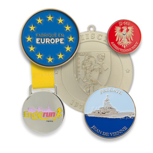 MÉDAILLE ET PRESSE-PAPIERS- MADE IN EUROPE - 1