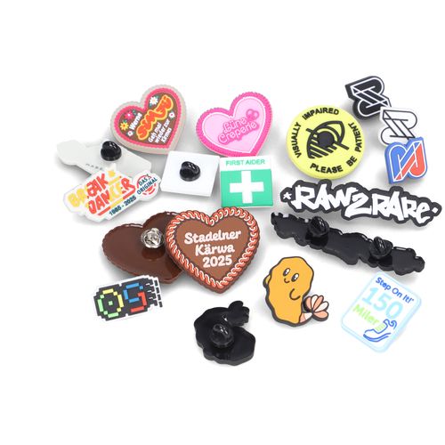 PIN'S EN PVC 2D - 2