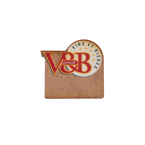 BADGE BOIS <25 CM² A LA FORME - 10