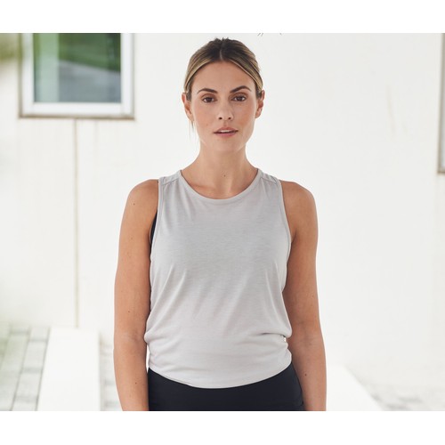 Débardeur femme ouvert dans le dos