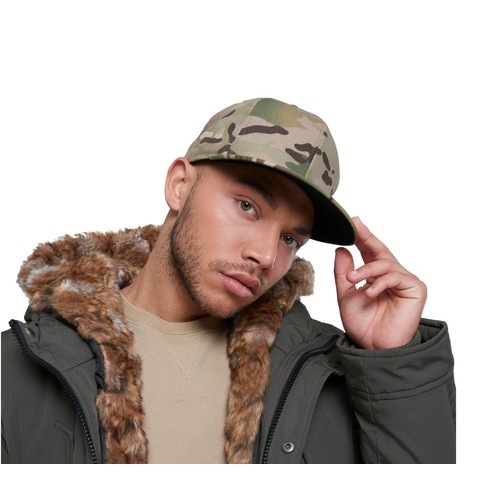 Casquette visière plate