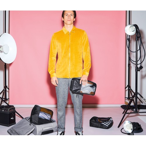 SET DE ACCESORIOS DE VIAJE