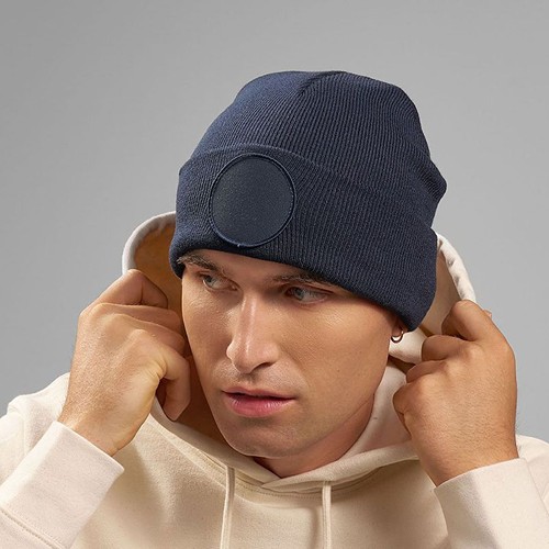 Bonnet avec empiècement rond