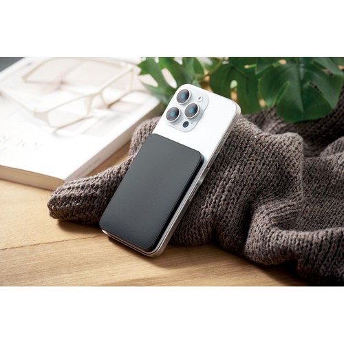 black SLIMVOLT Powerbank ultrafino de 20 W