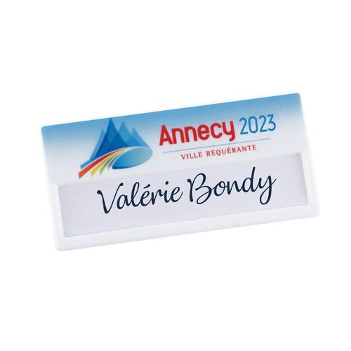 BADGE AVEC ZONE NOMINATIVE ET AIMANT - 2
