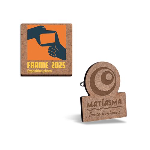 BADGE SUR-MESURE EN MDF EP 3 mm AVEC PINCE-EPINGLE MAXI 20 cm2 - 3