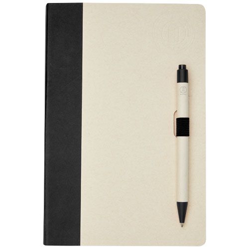 Set de libreta de referencia de tamaño A5 y bolígrafo fabricados con cartones de leche reciclados 