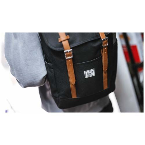 black Mochila reciclada para portátil y de 23 L
