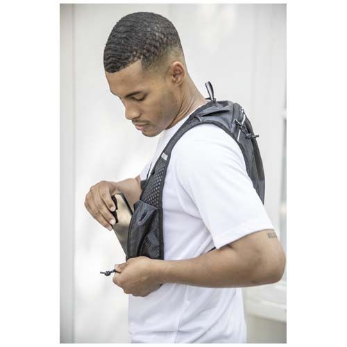 Chaleco de running de material reciclado con certificado GRS y mochila de hidratación de 5 L 