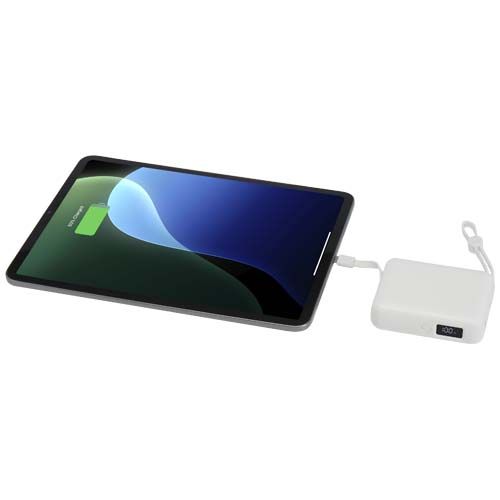 white Batería externa para tableta de 10 000 mAh y 35 W con cable tipo C integrado y fabricada con plástico reciclado