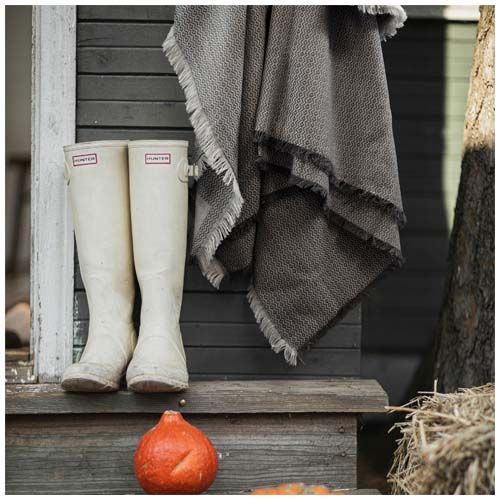 gray Manta reciclada Rewarm de Citizen Green