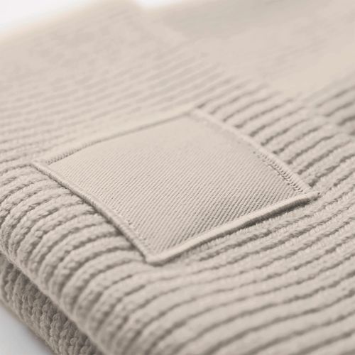 Bonnet à large revers avec patch ton sur ton thumbnail 6