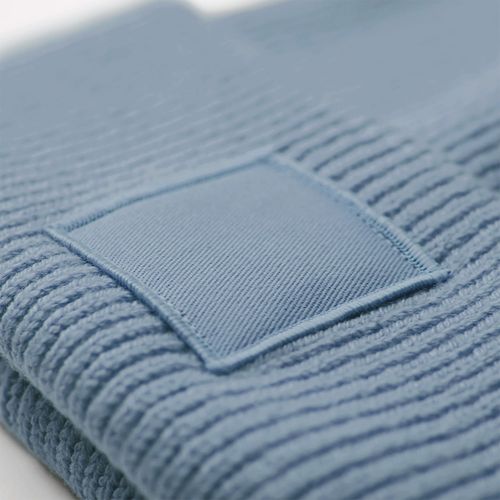 Bonnet à large revers avec patch ton sur ton thumbnail 9