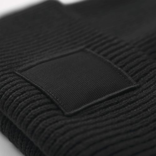 Bonnet à large revers avec patch ton sur ton thumbnail 5