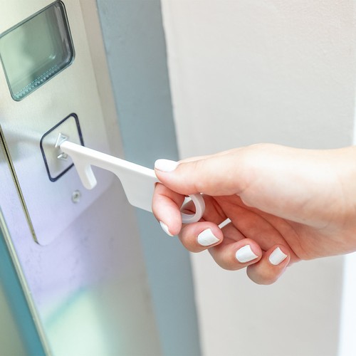 white Llavero Antibacteriano Anticontact Riken