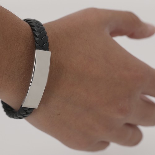 black Pulsera Mubark