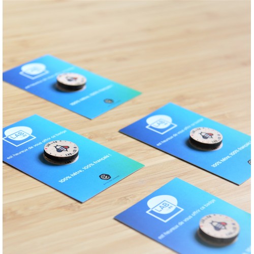 Badge Tourond taille S imprimé avec aimant avec carte personnalisée thumbnail 5