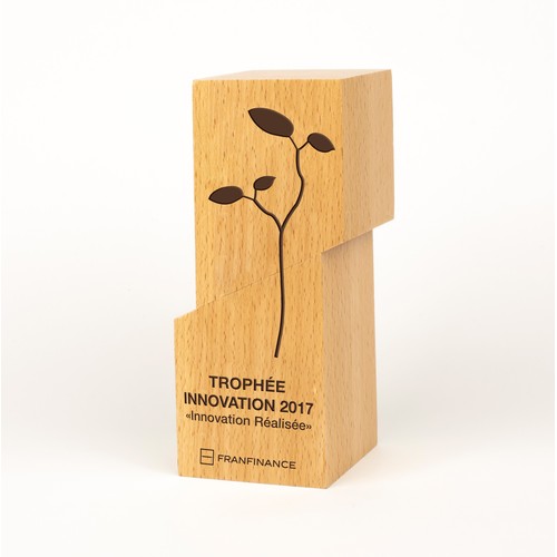 Trophée en bois César gravé - 1