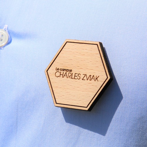 Badge sur mesure, gravé avec broche sans carte - 1