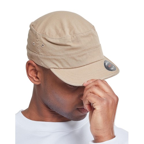 5-Panel Curved Classic Snapback thumbnail 7