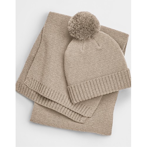Knitted Scarf and Beanie Gift Set thumbnail 5