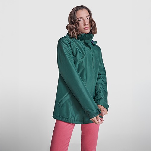 AMERICA WOMAN thumbnail 5