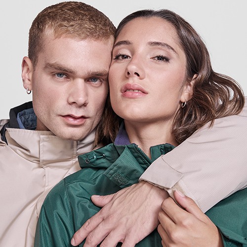 AMERICA WOMAN thumbnail 8