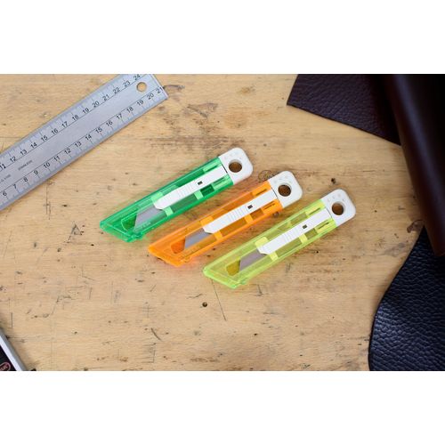 Cutter en plastique translucide Griffin - 7