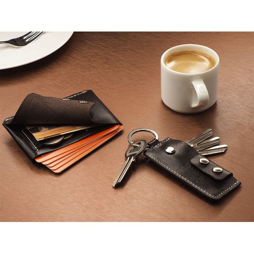 Portefeuille et porte-clés thumbnail 15