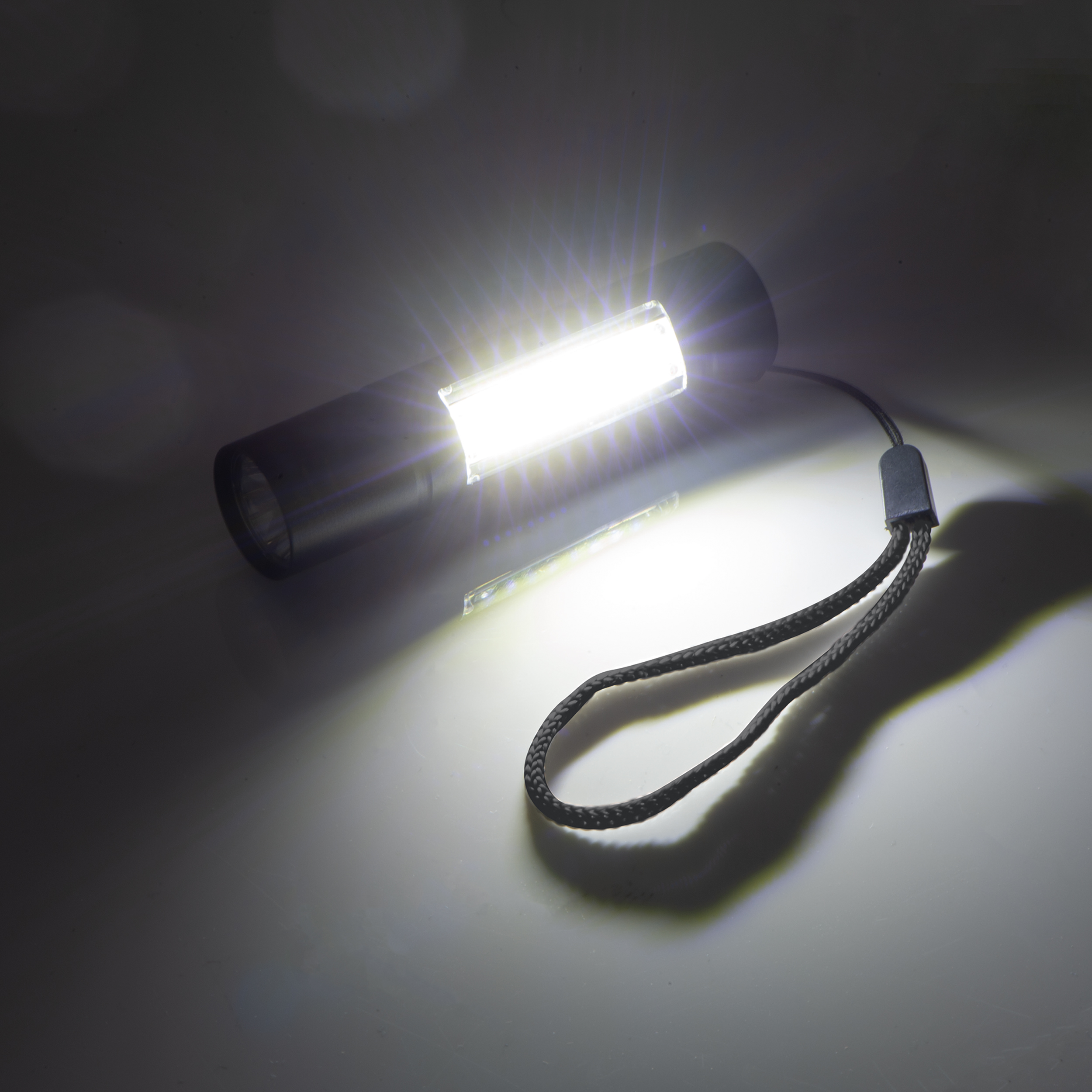 Lampe de poche rechargeable RHONDA - 2