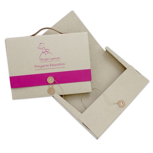 Valisette carton recyclé 27x35,5x5cm (fermé)