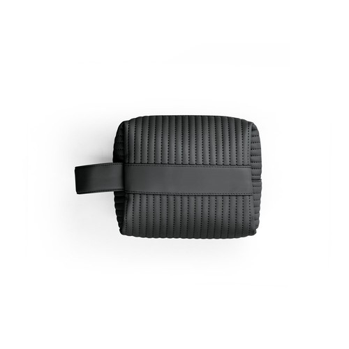 black GILI. Bolso de mano de PU (21% PU reciclado y 30% poliéster reciclado)