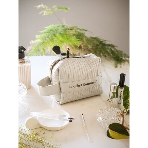 rosa claro GILI. Bolso de mano de PU (21% PU reciclado y 30% poliéster reciclado)