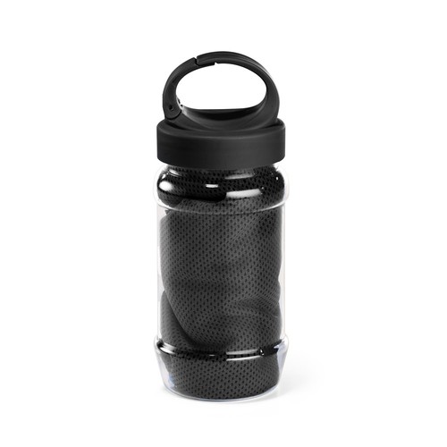 black ARTX PLUS. Conjunto que incluye una botella hecha en PP y PET y una toalla refrescante deportiva de poliamida y poliéster