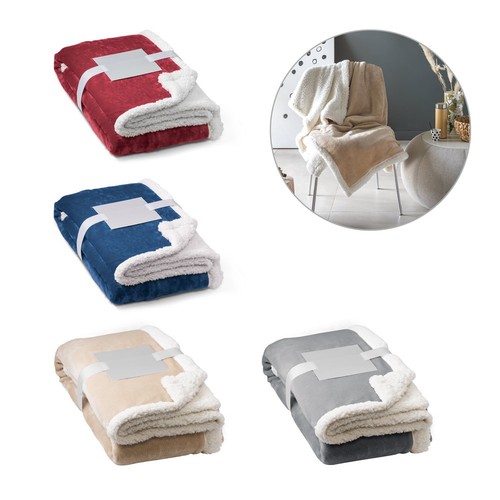 HEIDEN. Manta polar reversible (190 g/m²) con cinta de raso y tarjeta personalizada