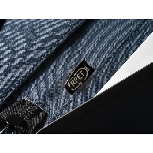 EMERGE FOLDER. Porte documents A4 en 300D polyester recyclé (100% rPET) avec fermeture éclair - 7