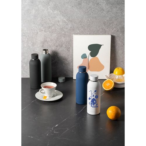 ODIN. Bouteille en acier inoxydable (36% recyclée) avec double parois 550 mL - 6