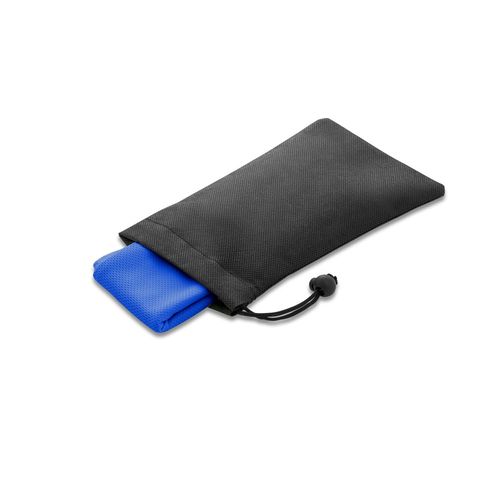 azulón BERNAL. Toalla deportiva refrescante de poliéster reciclado (100% rPET)