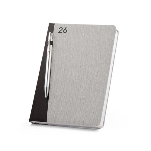 gray LARSSON A5. Agenda A5 en poliéster reciclado (100% rPET)