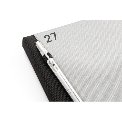 gray LARSSON B5. Agenda B5 en poliéster reciclado (100% rPET)