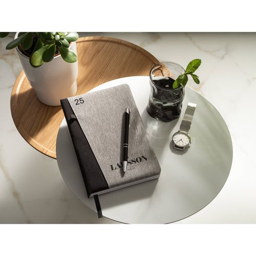 LARSSON B5. Agenda B5 en poliéster reciclado (100% rPET)