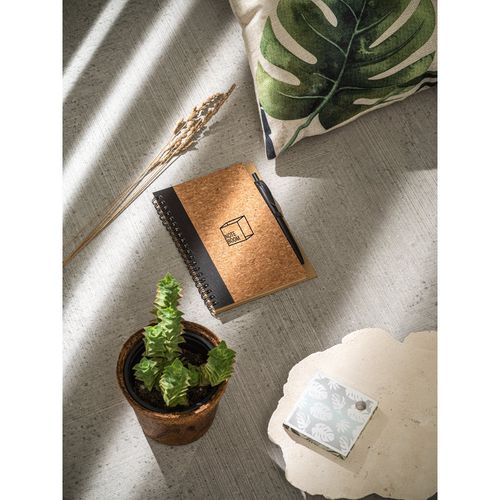 VICENTE. Carnet B6 en liège et polyester recyclé (100% rPET) avec stylo bille - 6