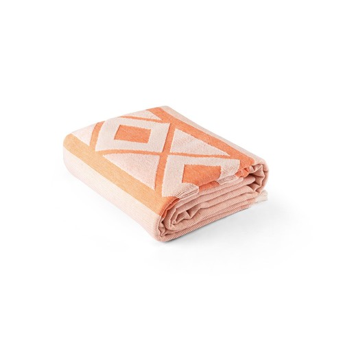 orange MALEK. Toalla de baño y multifuncional (350g/m²) fabricada en algodón ligero y resistente (85%) y algodón reciclado (15%)