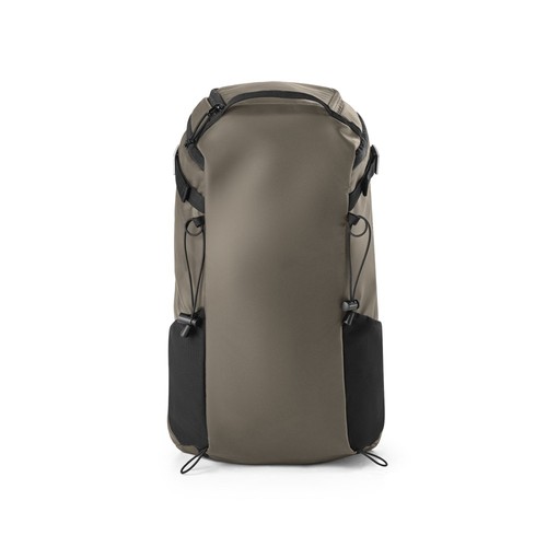 ALASCA. Mochila de senderismo con revestimiento impermeable