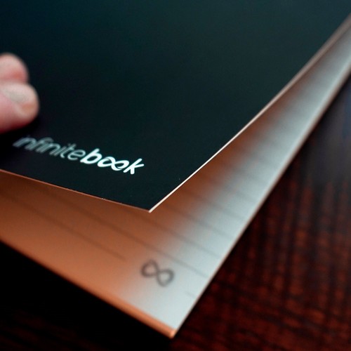 black INFINITEBOOK LINED A5. Infinitebook con tapa flexible y 15 páginas de pizarra rayadas