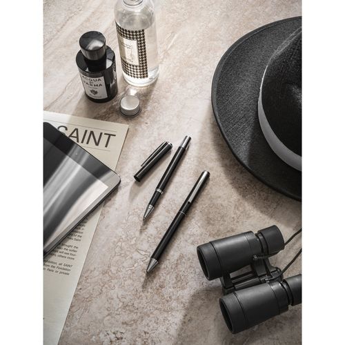 black LEAH. Set de roller y bolígrafo en aluminio (94% rAL) con clip