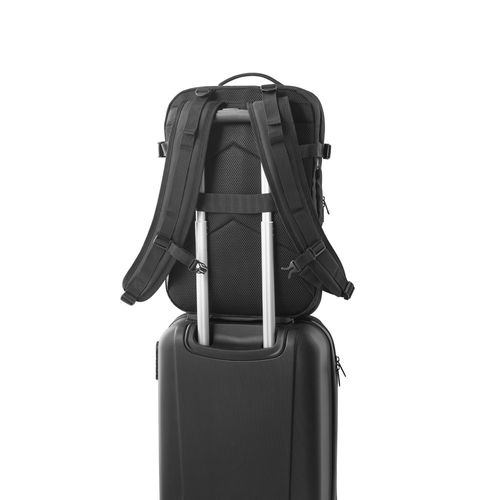 black DALLAS. Mochila de viaje de poliéster reciclado de alta densidad 600D para portátil de 17.3